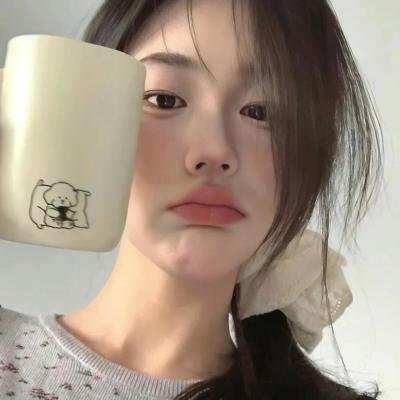 为了受伤的右眼